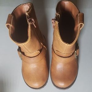 Girls brown boots